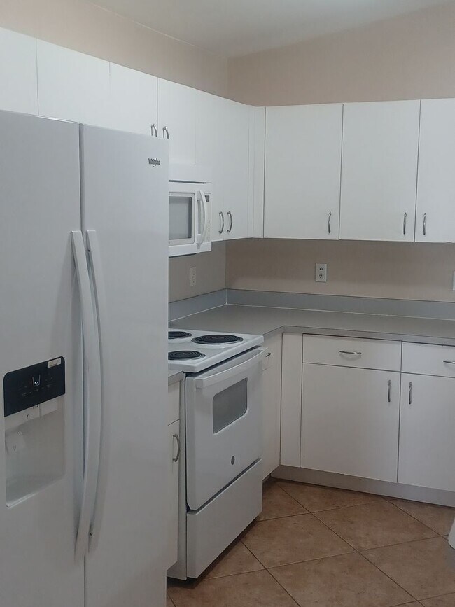 Foto del edificio - 104-104 Trafalgar Pkwy