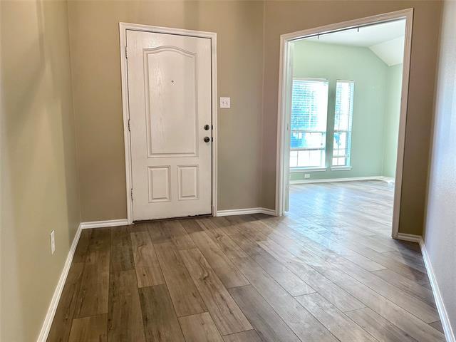 Building Photo - 9600 Palm Valley Dr