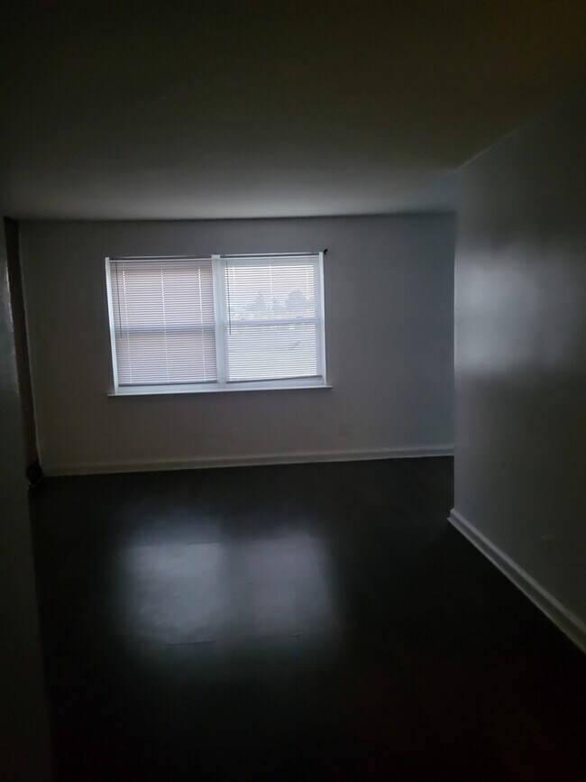 Building Photo - 6224 Algon Ave