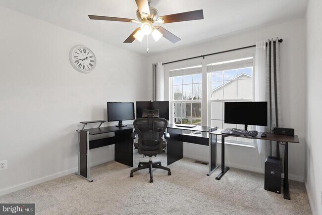 Foto del edificio - 9083 Connor House Rd