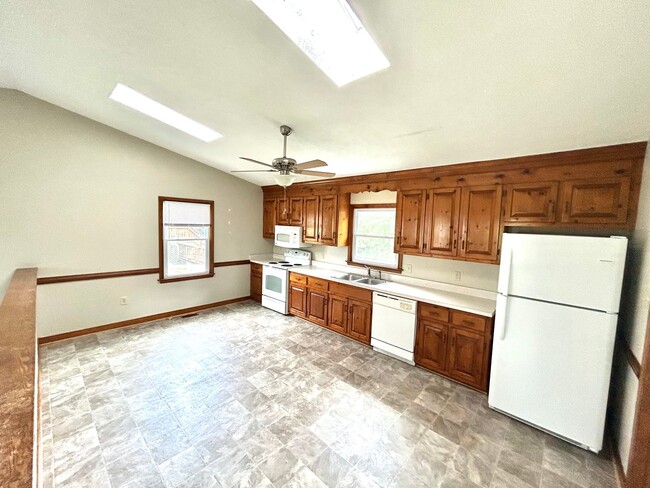 Building Photo - Nice Mechanicsville Rancher