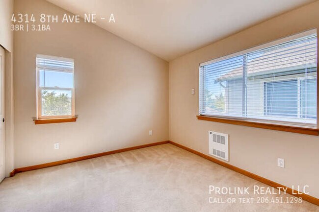 Foto del edificio - 4314 8th Ave NE