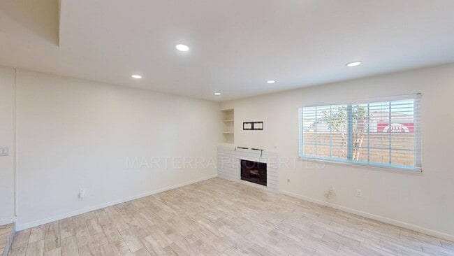 Building Photo - Beautiful 3 Bedroom Home in Garden Grove