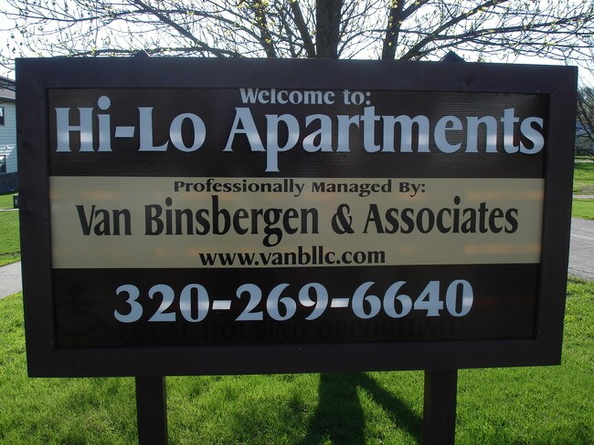 The Hi-Lo Apartments - 717 W 5th St