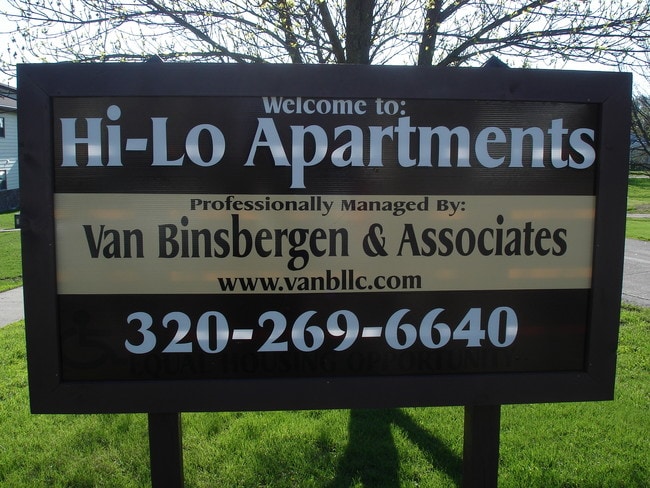 Hi-Lo Apartments - 717 W 5th St