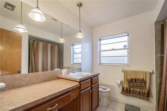 Building Photo - 4 br, 2 bath House - 2101 Ramblewood Ln