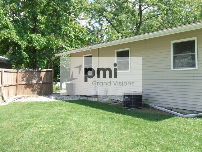 Foto del edificio - 110 Ridgeway Dr