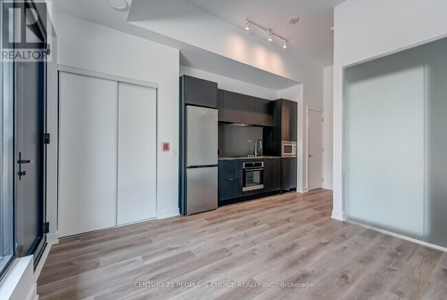 Building Photo - 88 Agnes St