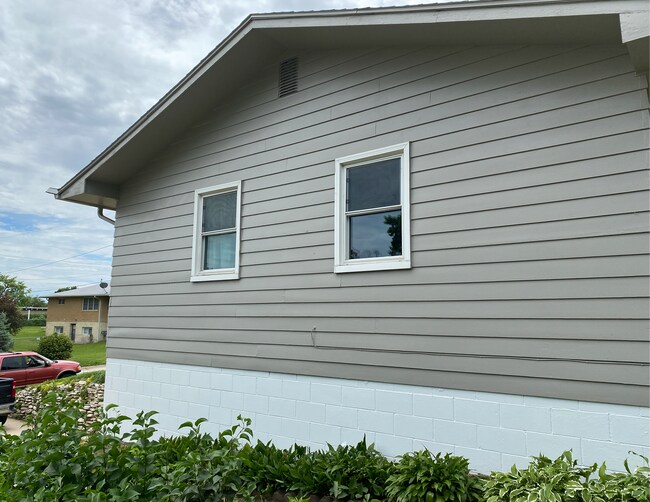 lado este - 8120 Burdette St