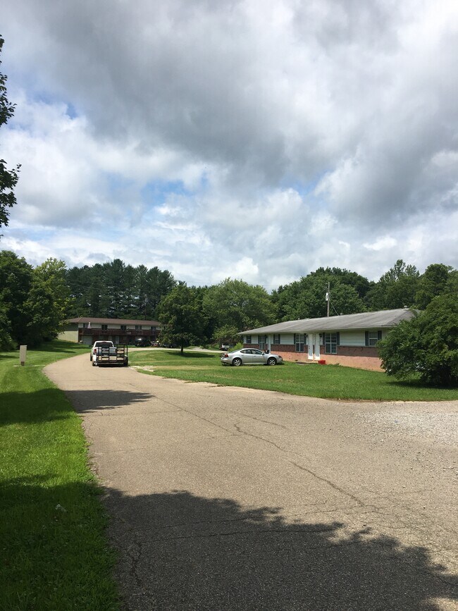 774 W Union St Unit 15, Athens, OH 45701 774 W Union St Athens, OH