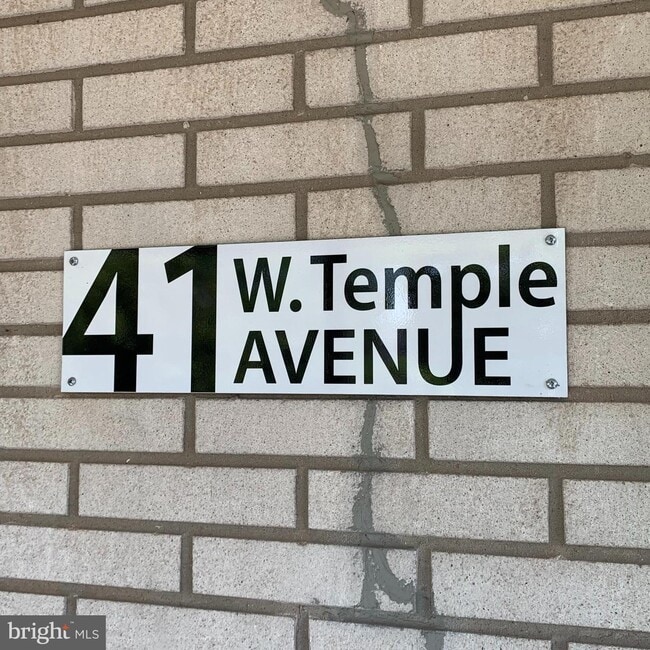 Building Photo - 41 W Temple Ave