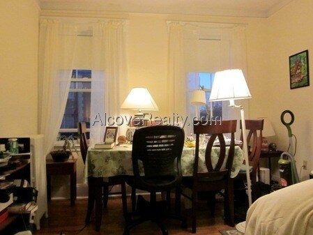 Primary Photo - 18 Chauncy St