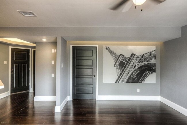 Building Photo - 3401 Timmons Ln