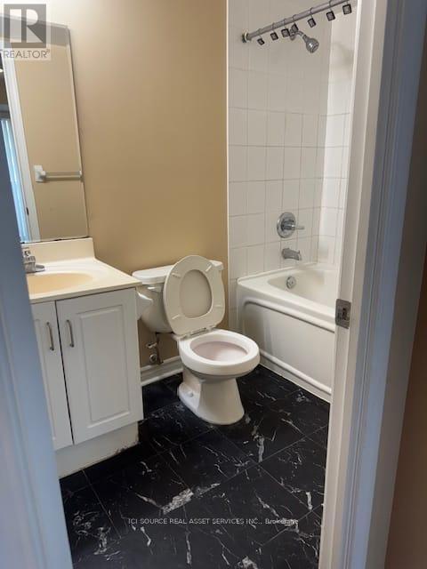 Photo du bâtiment - 8-1808 Rean Dr
