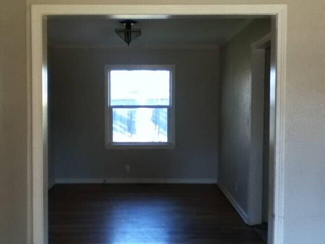 Foto del edificio - 5317 E 4th Pl