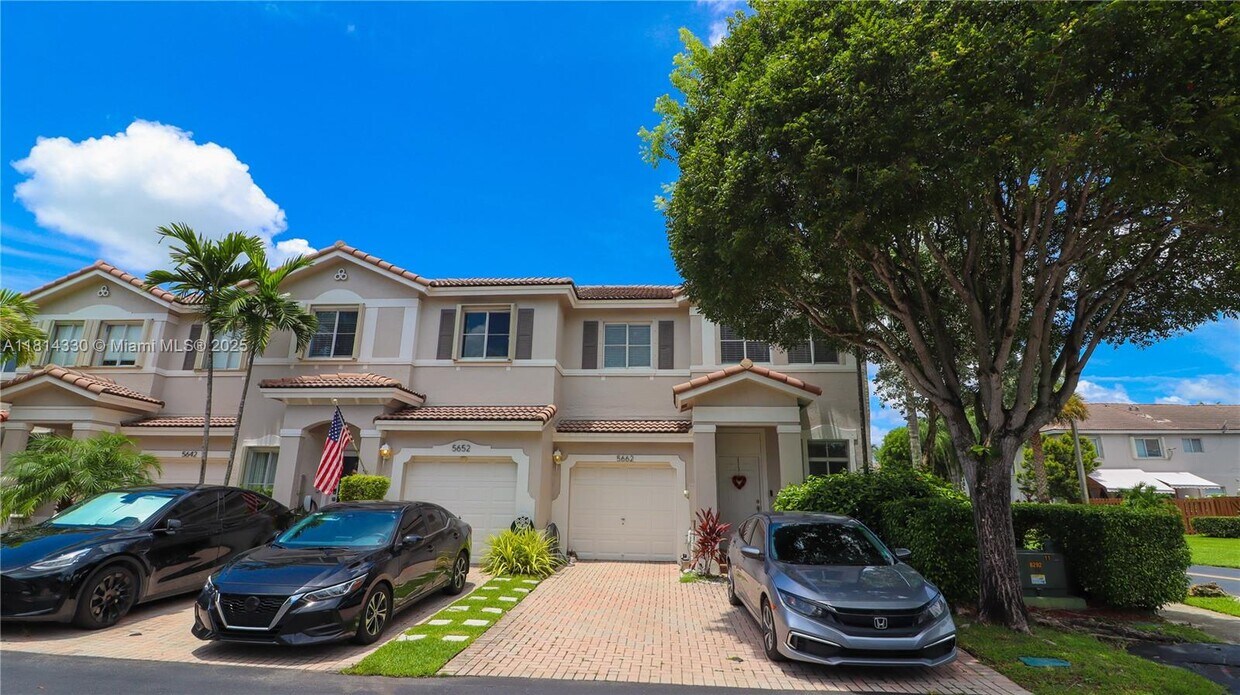 Primary Photo - 5662 NW 112th Ct