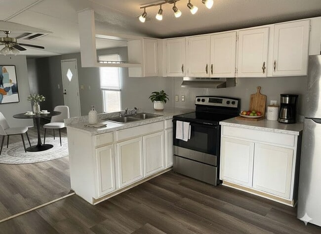 Foto del edificio - 3-bedrooms and 2-bathrooms Mobile-home