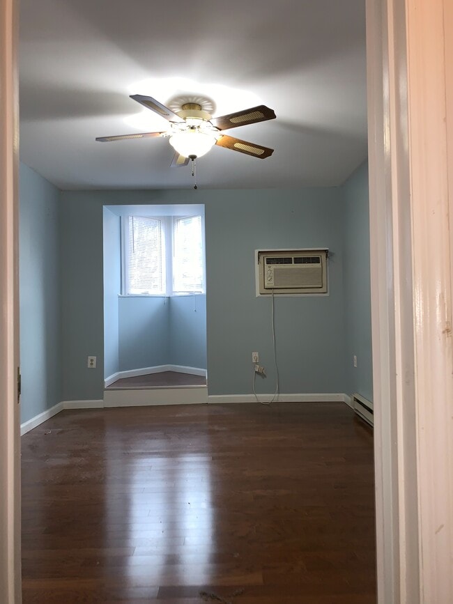 520 Newark Pompton Tpke Unit 127, Pompton Plains, NJ 07444 Condo for