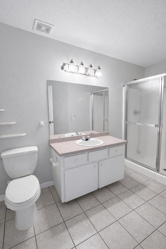 Foto del edificio - 1630 Needle Palm Dr