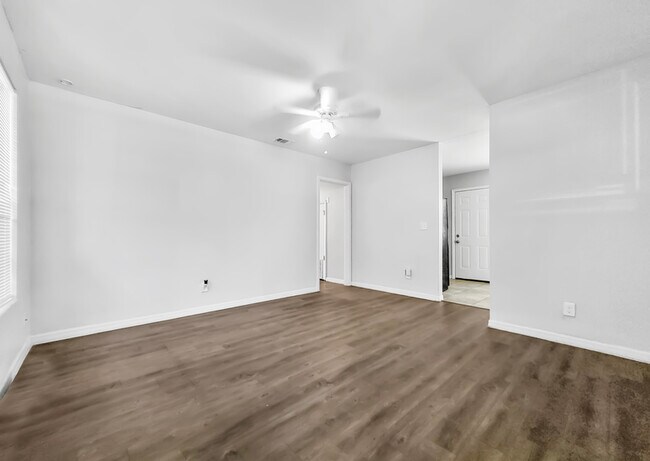 Foto del edificio - 9136 Tamworth Rd