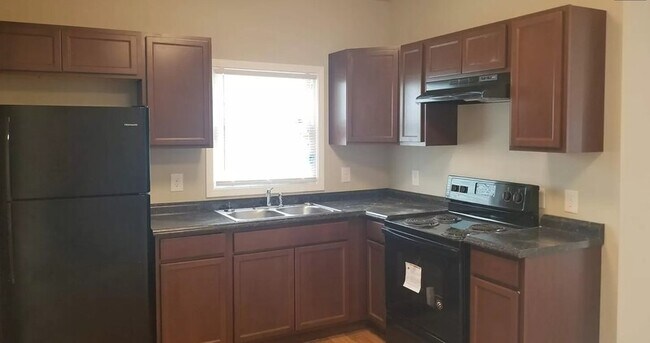 Foto del edificio - 325 Hickory St