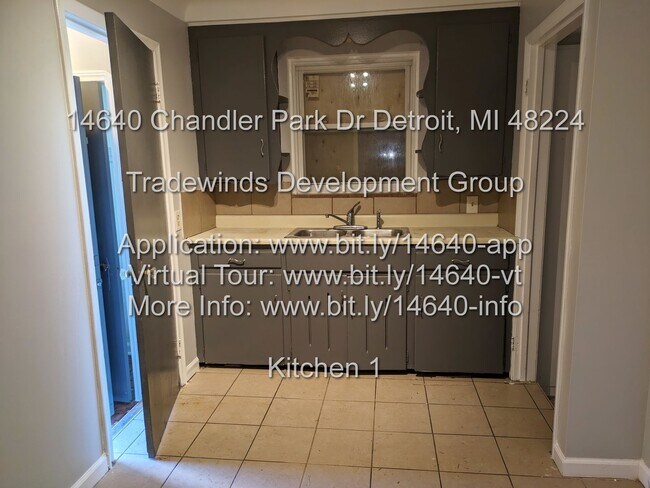 Foto del edificio - 14640 Chandler Park 3 bed/2 bath w/ formal...