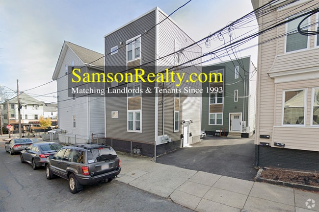 Building Photo - 27 E Transit St