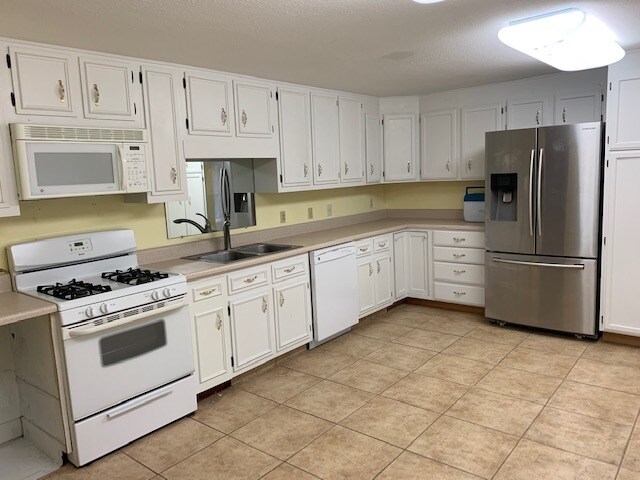 Building Photo - 6503 Mill Stream Dr