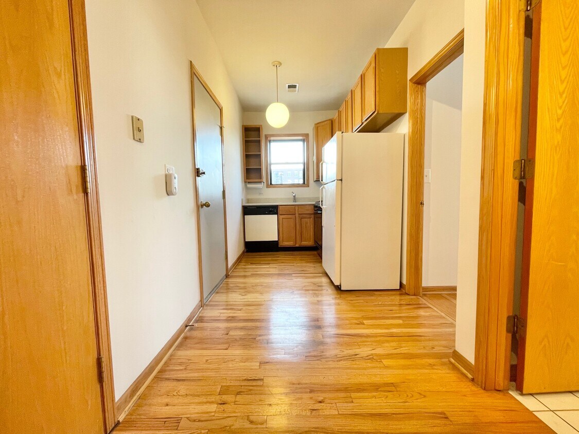 Primary Photo - 630 W Patterson Ave