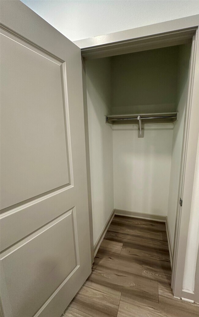 Foto del edificio - 3636 W Dallas St