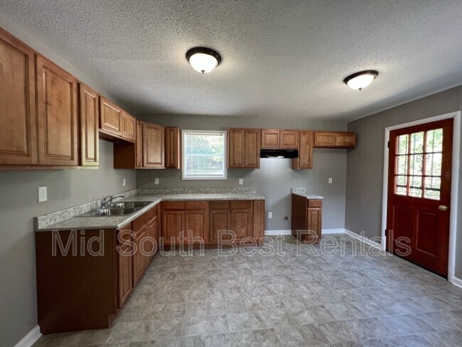 Building Photo - 950 Par Ave