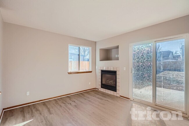 Building Photo - 446 W 116th Pl