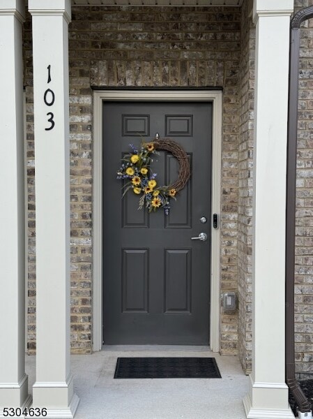 Primary Photo - 103 Robeson St