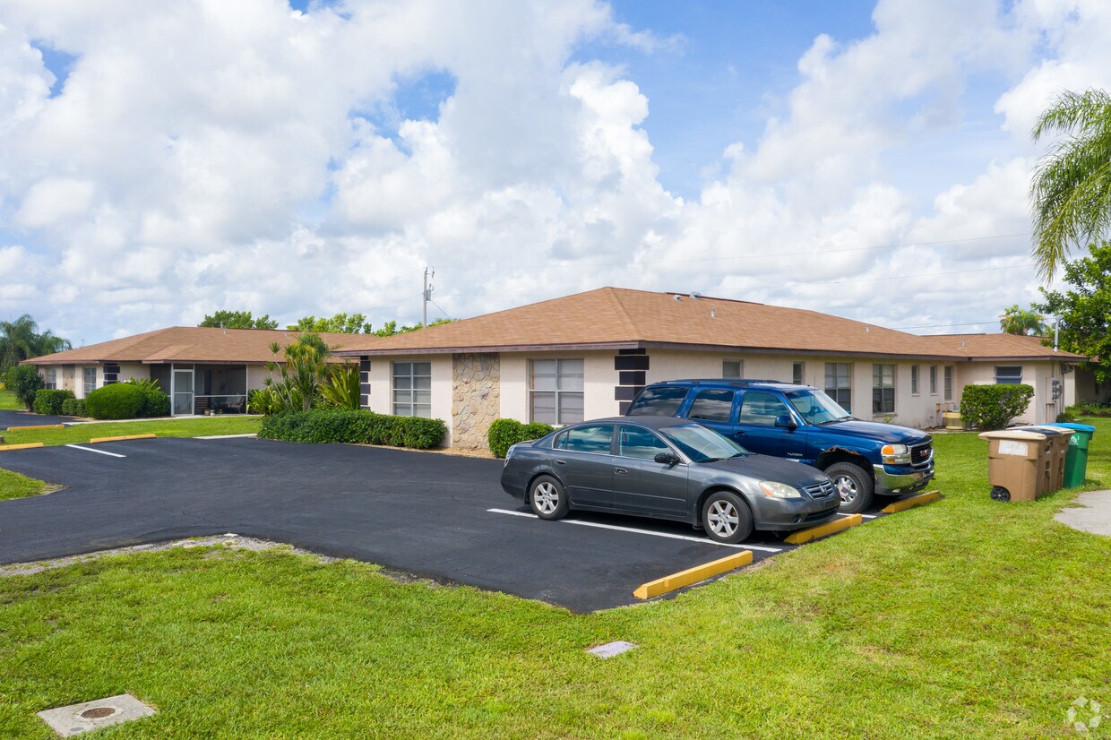 Foto del edificio - 4104 SE 12th Pl