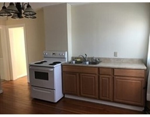 Primary Photo - 135 East St