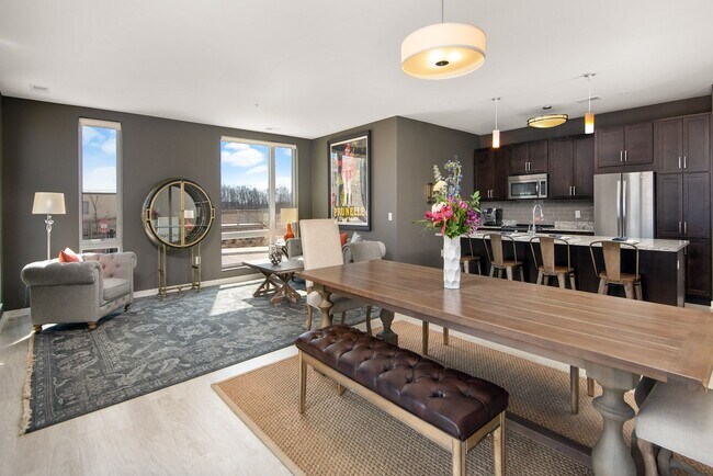 Foto del edificio - Emerald Row Apartments