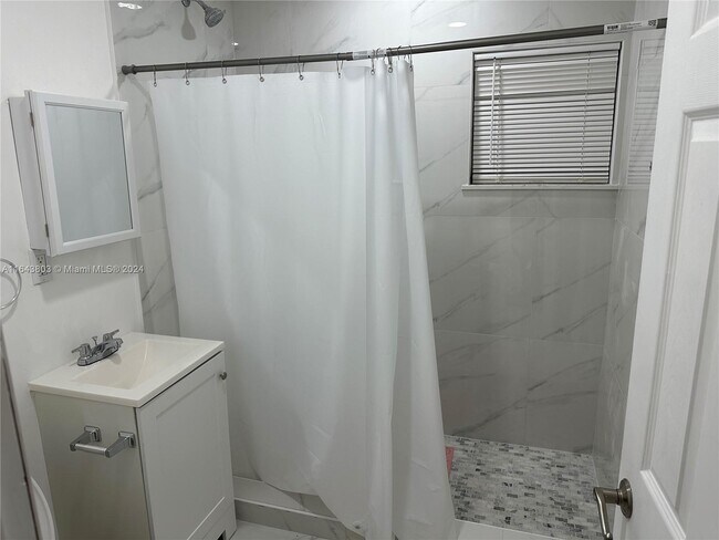 Foto del edificio - 5978 SW 62nd St