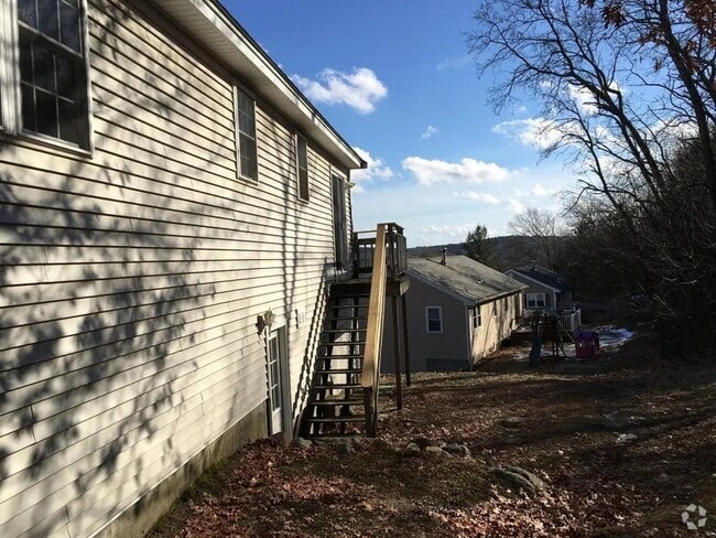 Building Photo - 41 Blueberry Hill Rd