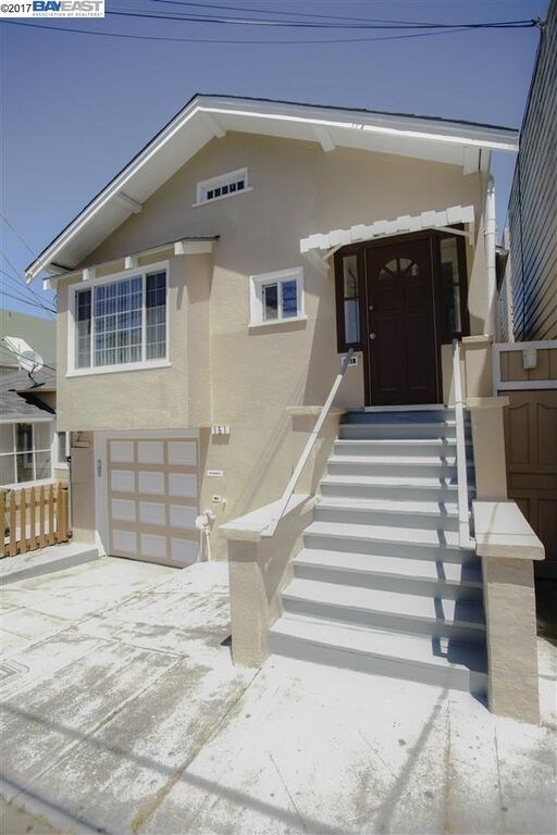 Primary Photo - 151 Evergreen Ave