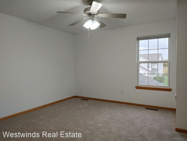 Foto del edificio - 2 br, 1.5 bath House - 50 Thistle Court