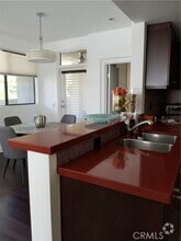 Building Photo - 850 E Palm Canyon Dr