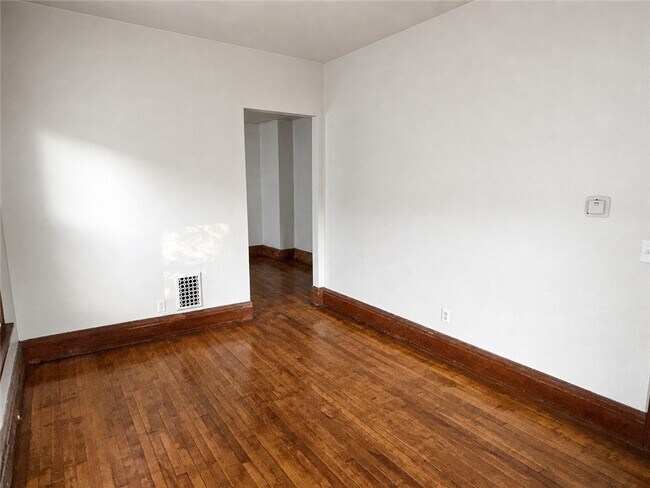 Foto del edificio - 52 Winterroth St