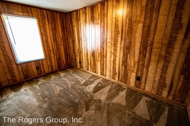 Building Photo - 3 br, 1 bath House - 936-B S. Main St