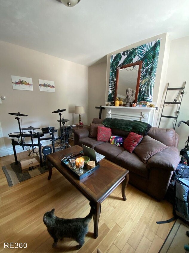 2 br, 1 bath House - 12 E Sycamore Mt Wash... Photo