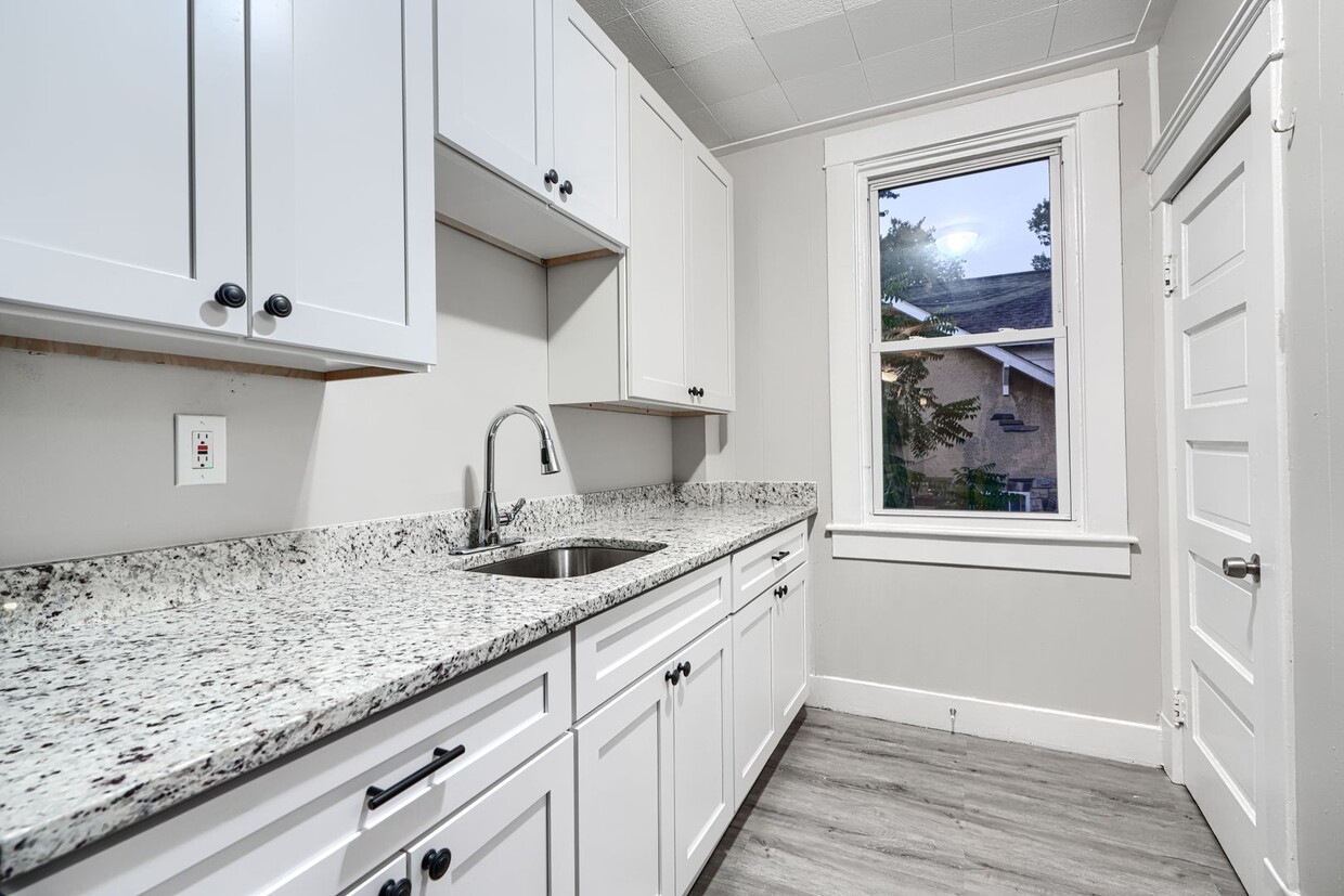 Foto principal - 5510 Edna Ave