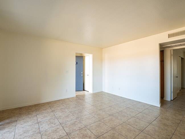 Building Photo - 4302 N 103rd Ave