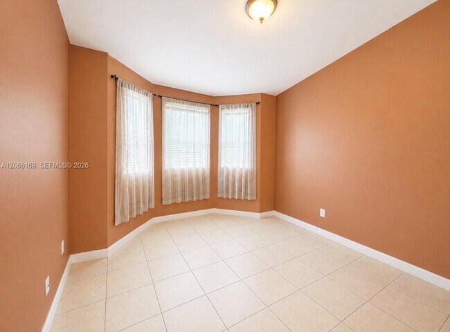 Foto del edificio - 2811 SE 17th Ave