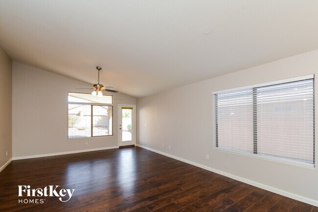 Building Photo - 13414 W Port Royale Ln