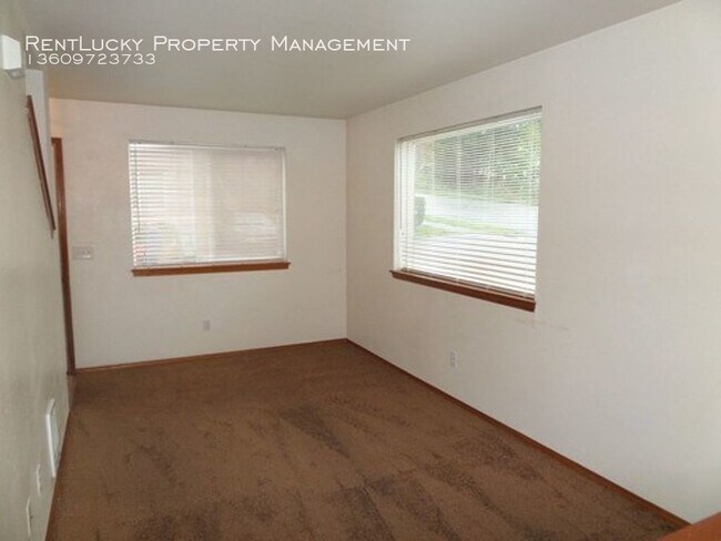 Building Photo - 1512 S Puget Dr