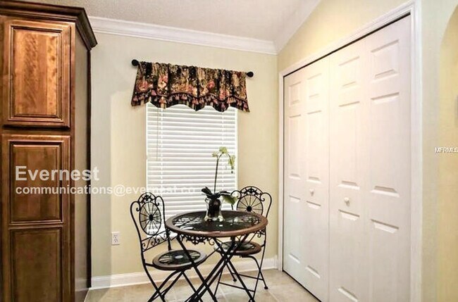 Foto del edificio - 136 Pine Isle Dr
